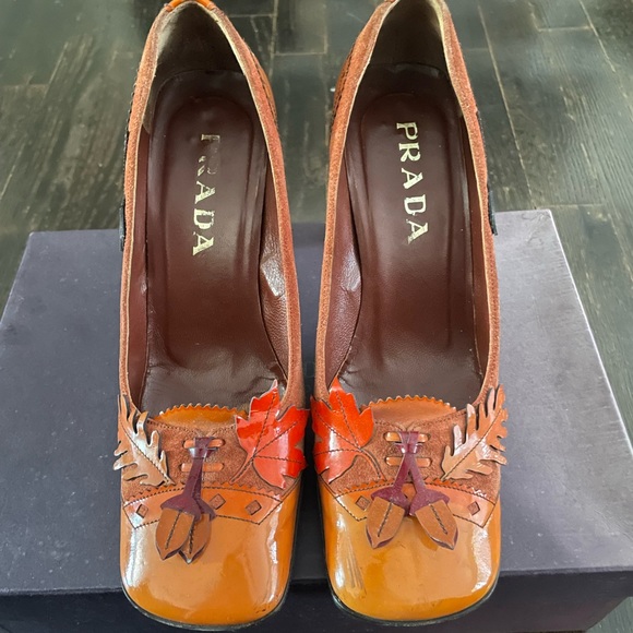 Prada Shoes - Vintage 1999 Prada heels Size 36.5